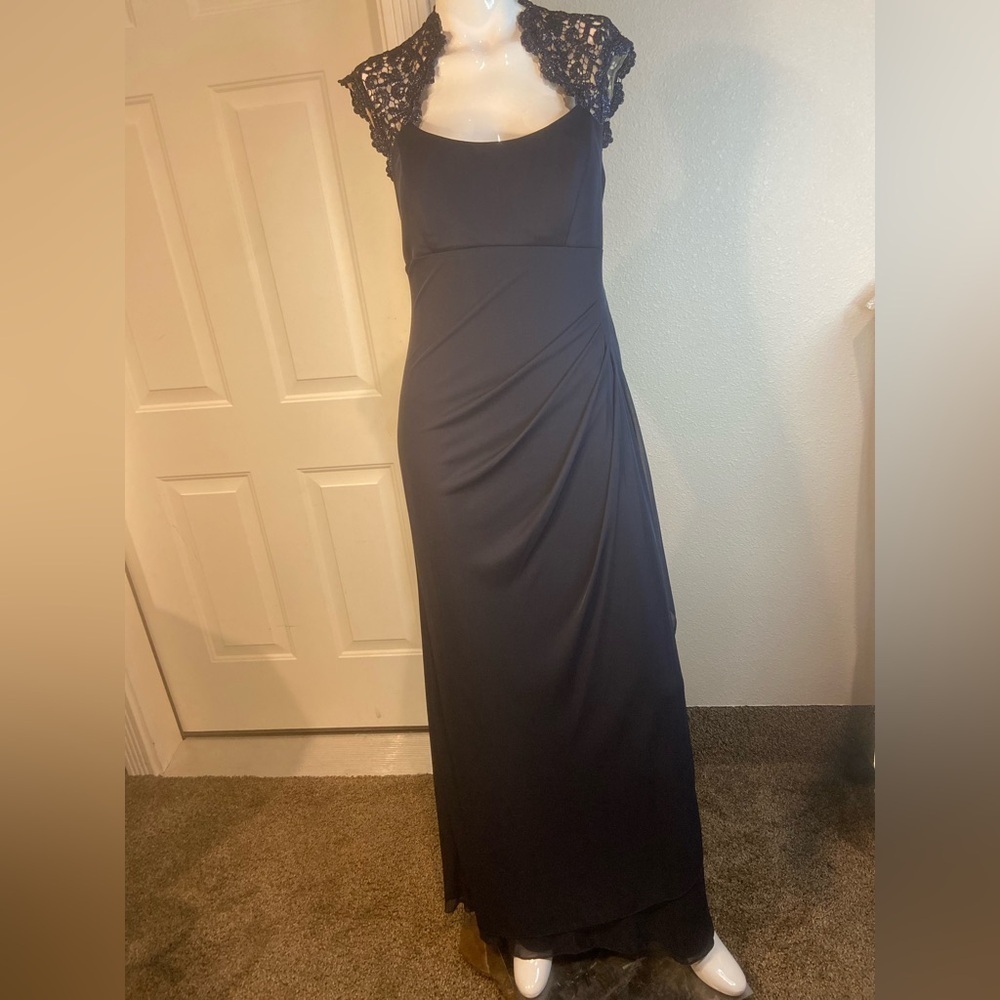 X By Xscape~Gorgeous Navy Blue~Lace Upper~Chiffon Skirt~Maxi Evening Gown~Size 8